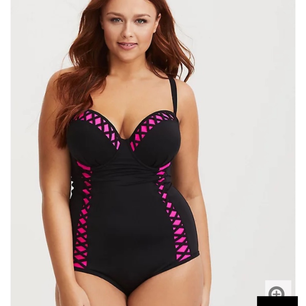 Torrid black and pink lattice swim suit size 3